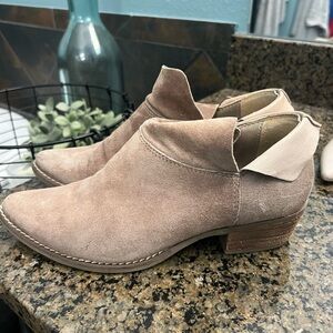 Steve Madden booties